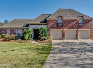 132 Woodlands Glen Cir, Brandon, MS 39047