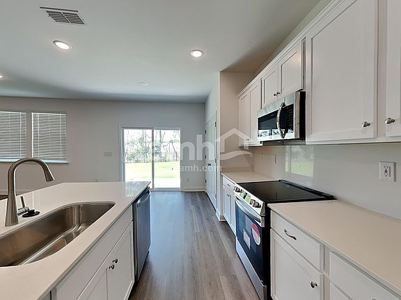 4th image of 1112 Livengood Way