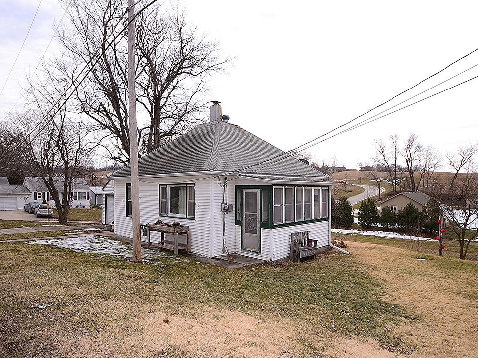 1st image of 606 E 7th St