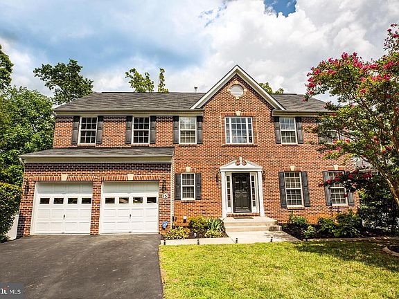4th image of 15 Saint Elizabeths Ct