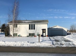 1103 14th St SE, Devils Lake, ND 58301