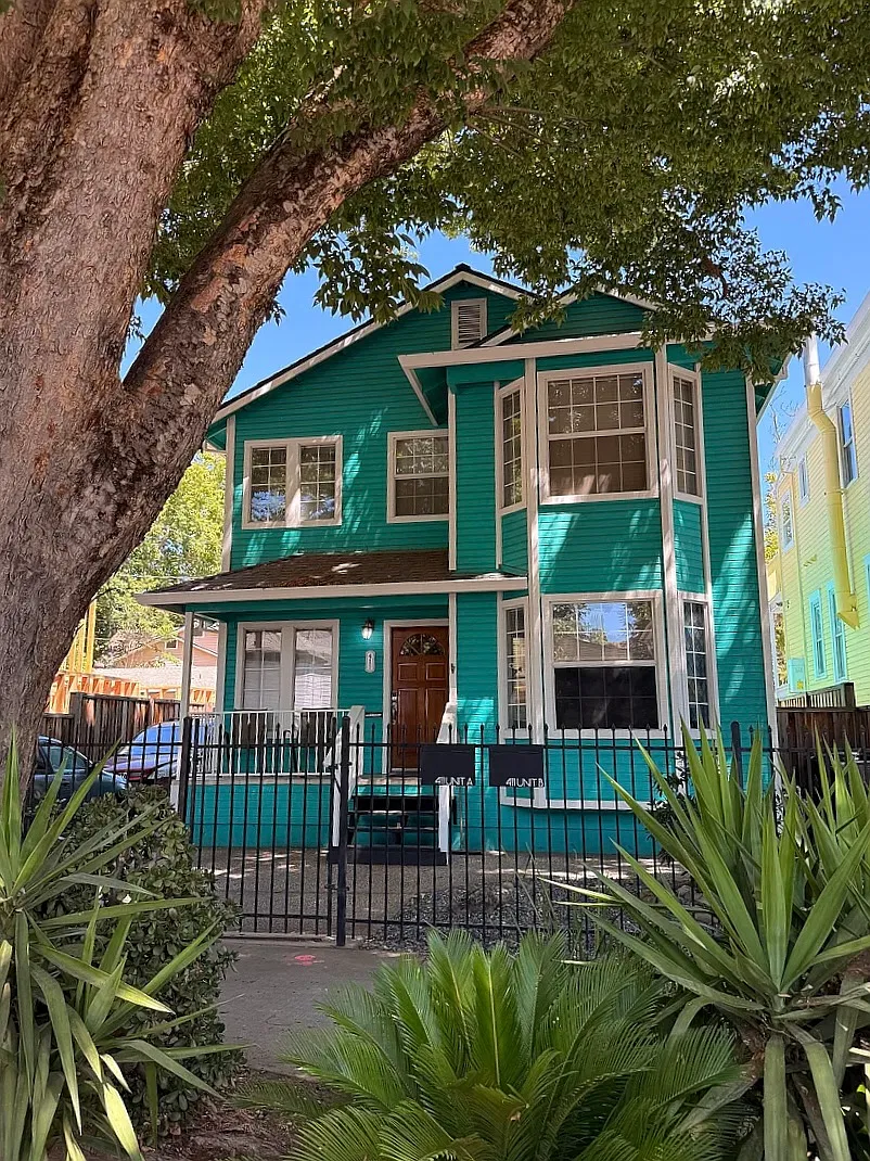 2 bed, 1018 sqft, $2,250 — Photo 1