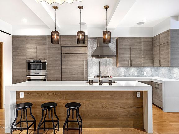 2nd image of 114 W 29th St #3