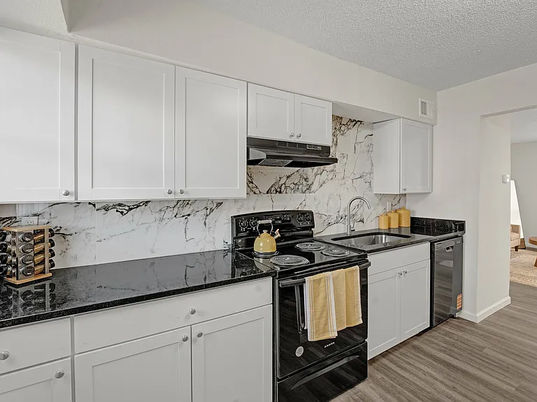 Emberly Apartments — Photo 7