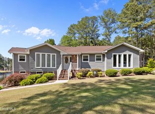 16521 Lakeshore Drive, Wagram, NC 28396