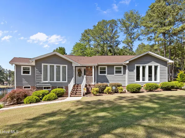 16521 Lakeshore Drive, Wagram, NC 28396