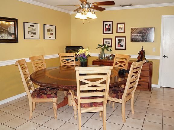 3rd image of 4123 Tyndale Dr