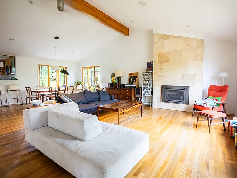 1604 Jefferson Ave — Photo 4