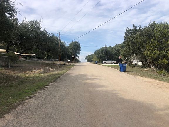 4th image of 316 Deer Meadows Dr