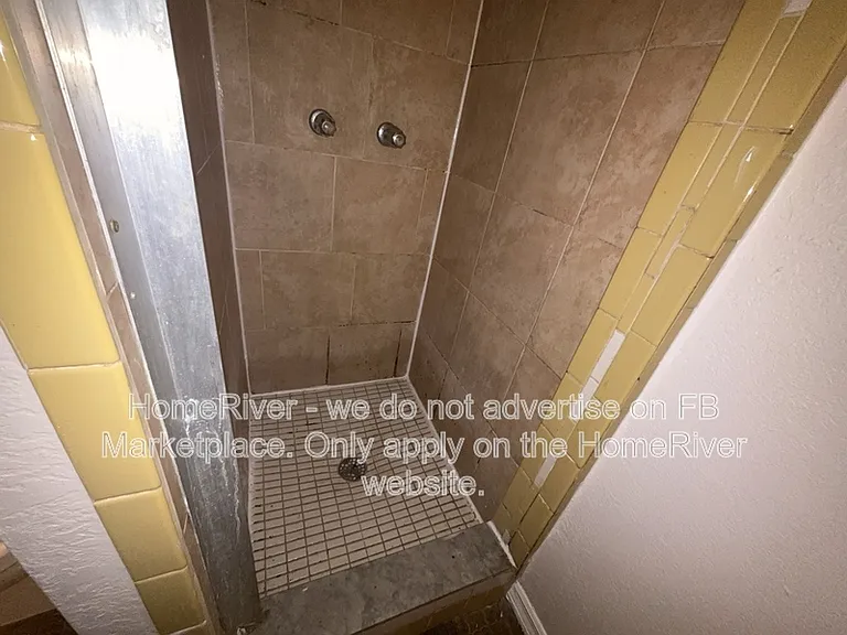 3405 N 34th St #C — Photo 8