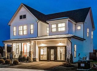 25474 Woodbine Farm Dr, Chantilly, VA 20152