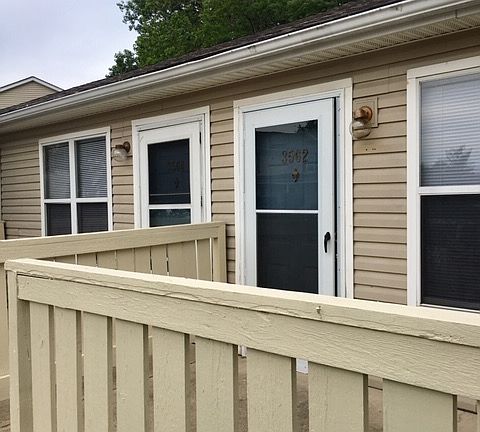 3rd image of 3519 Rocky Way Ln