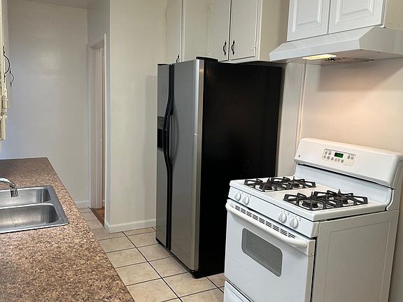 3rd image of 6759 Atoll Ave #6759