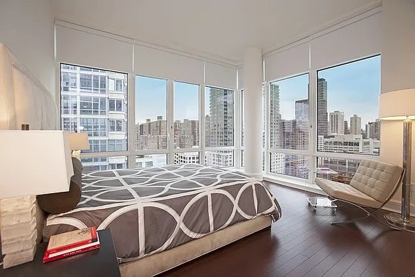 Rented by Compass | media 13