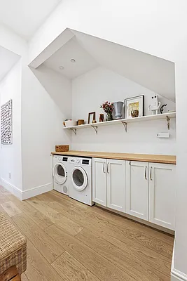 Laundry, photo 1