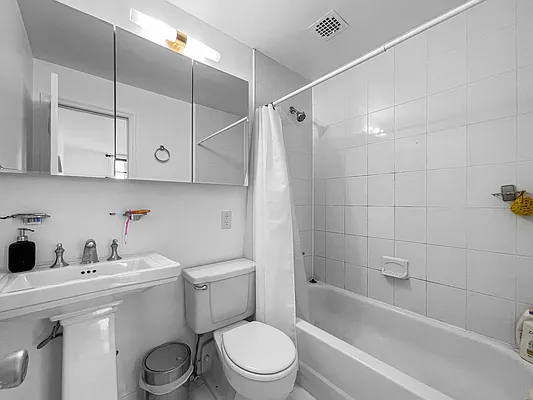 Rented by Skyward | media 10