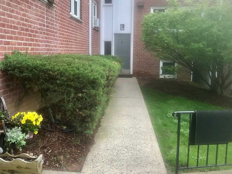 1st image of 140 N Broadway APT L1