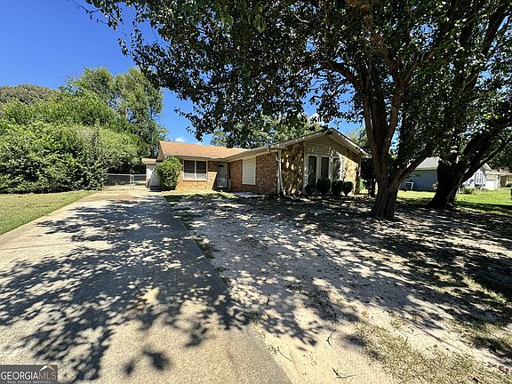 2nd image of 113 Wimbish Ln