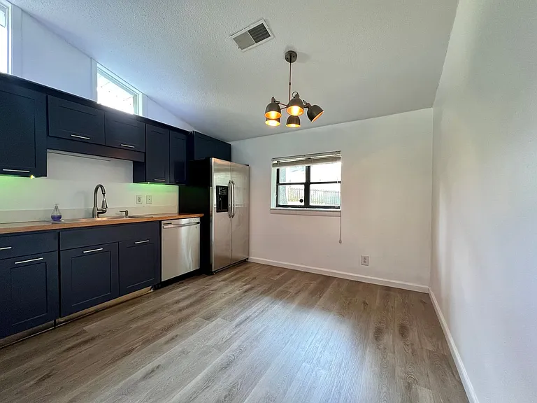 7435 Westridge Dr — Photo 4