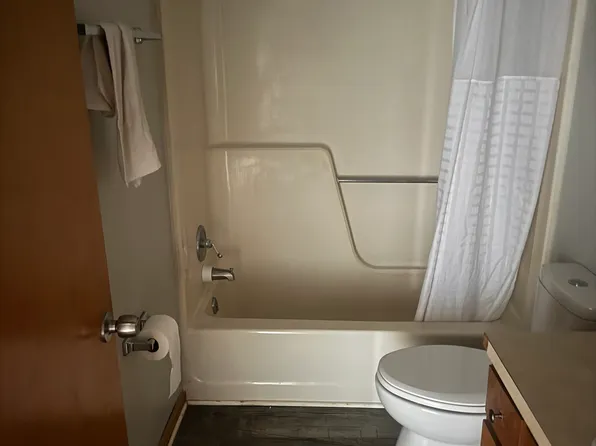 19454 Manchester Dr #16, Bristol, VA 24202