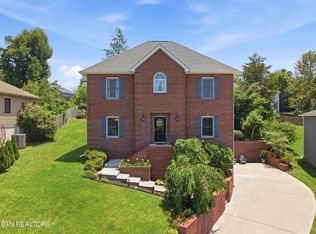 10108 Lonely Oak Ln, Knoxville, TN 37932