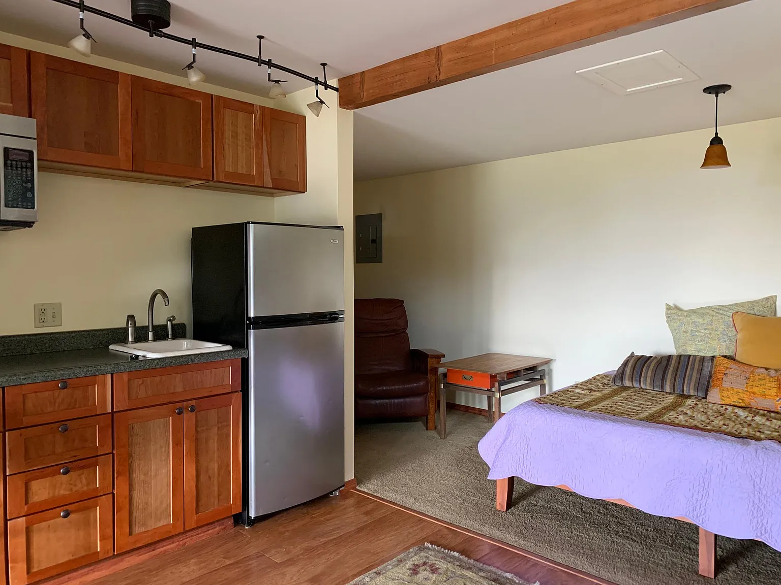 Studio, 400 sqft, $1,900 — Photo 4