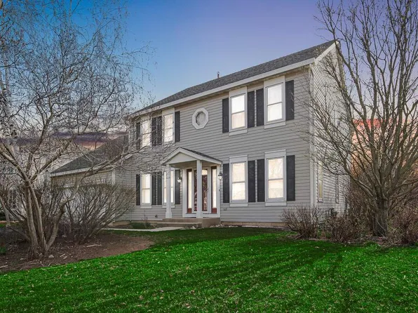 201 Cottonwood Trl, Cary, IL 60013