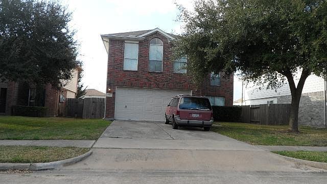 1st image of 2038 Greencrest Dr