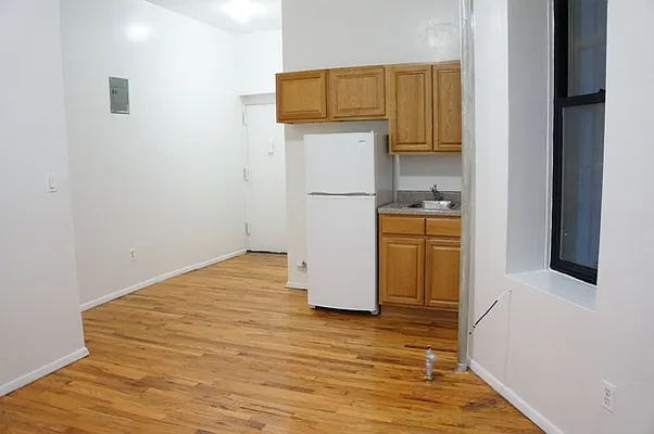 Rented by J Misrahi Realty Corp | media 32