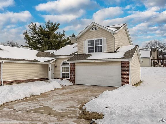 3rd image of 1300 Forest Creek Dr #1