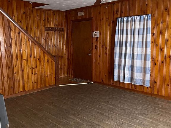 5th image of 1 Laurel Ave