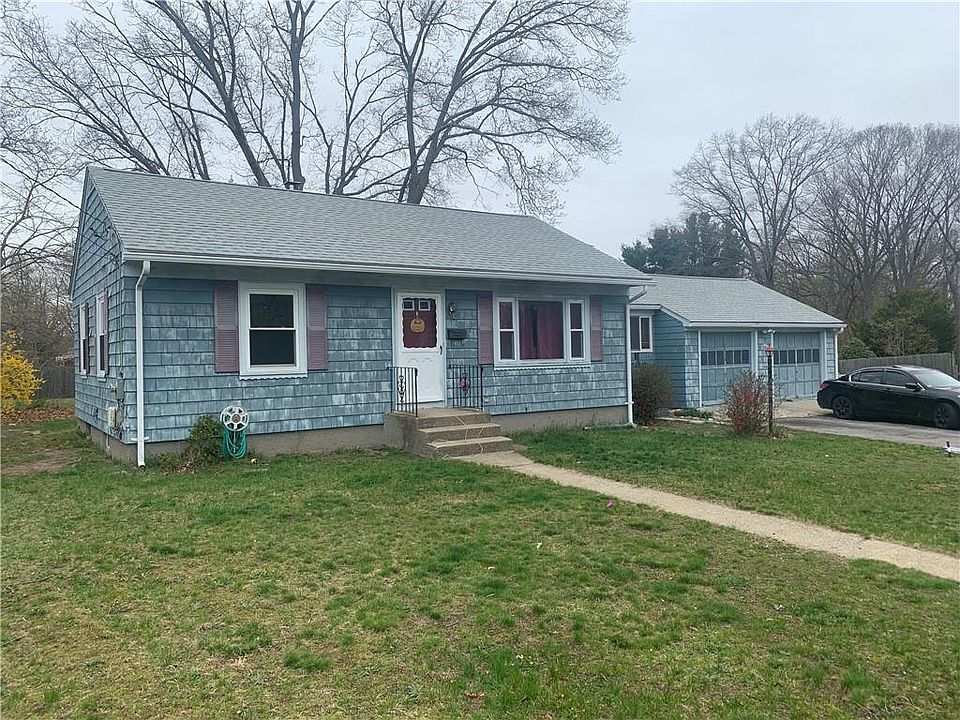 1st image of 7 Petansett Ct