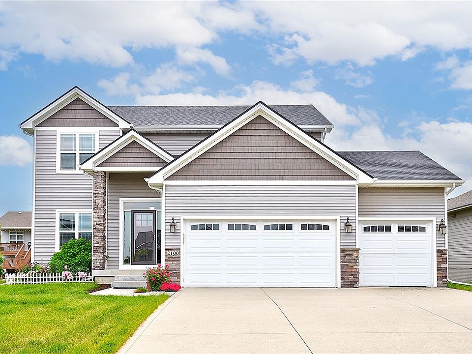 1st image of 2100 SE Parkview Crossing Dr