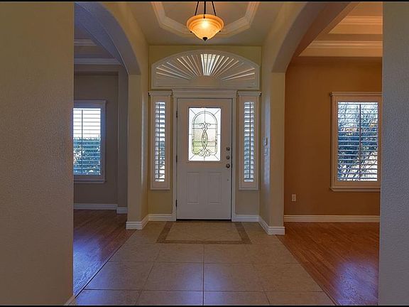 3rd image of 6281 Wildwood Ct