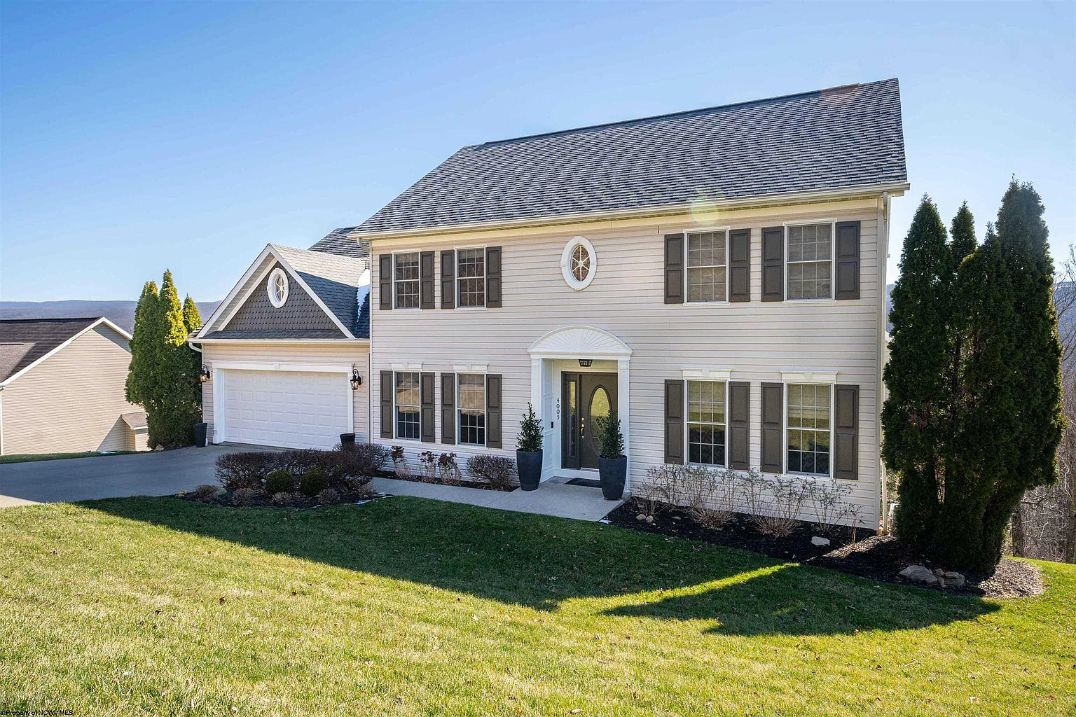 4005 Shadybrook Cir photo 1