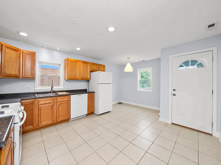 3055 N Nordica Ave #2 — Photo 8