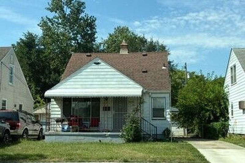 1st image of 7531 Parkland