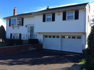 4 Jefferson St, Somerville, NJ 08876