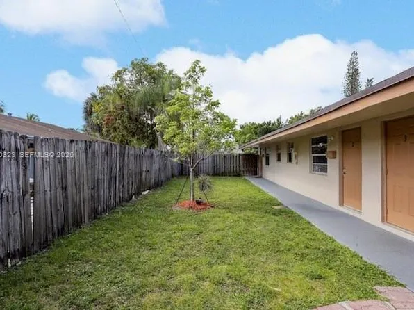 231 SW 8th Ct, Pompano Beach, FL 33060