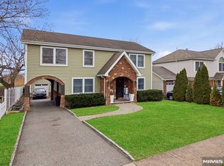 20 Wilcox St, Dumont, NJ 07628