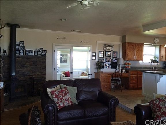 Great room looking into office/bonus room