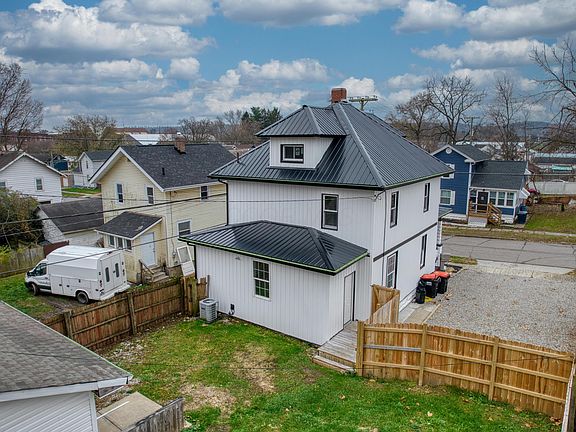 3rd image of 498 Clarendon St