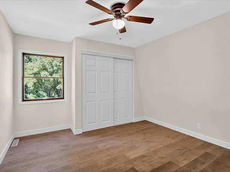 208 Coral Dr — Photo 31