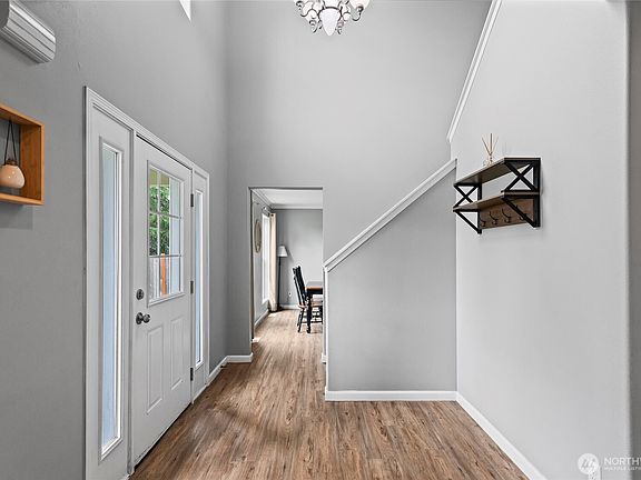 4th image of 5621 228th Street E