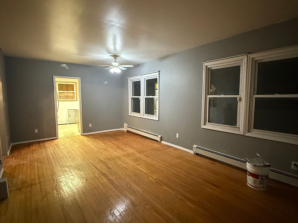 1st image of 149 Emporia Ave #1