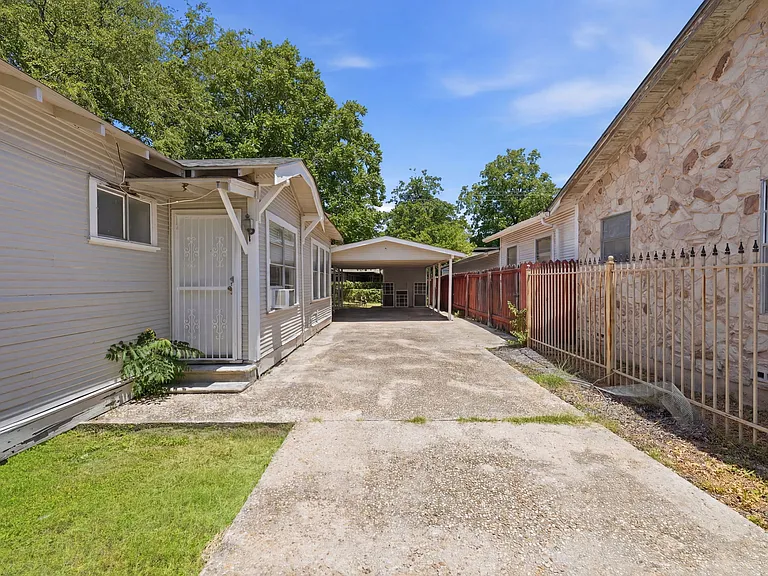 543 Avant Ave — Photo 3