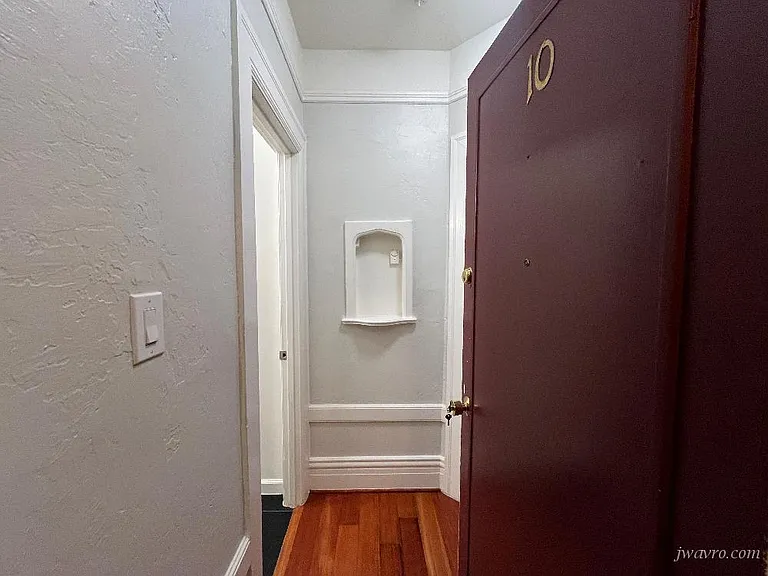 2360 Van Ness Ave #10 — Photo 1