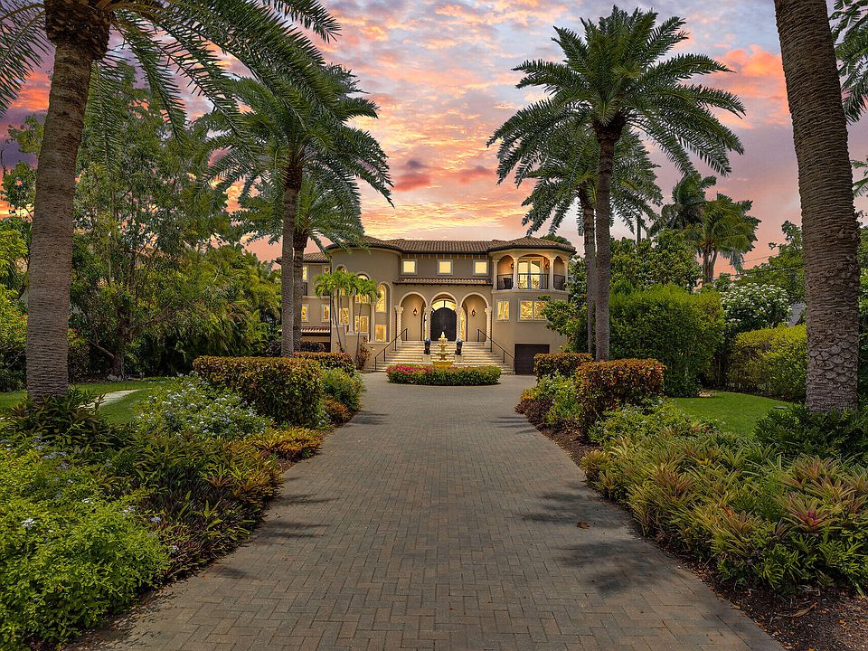 1st image of 119 Coco Plum Dr