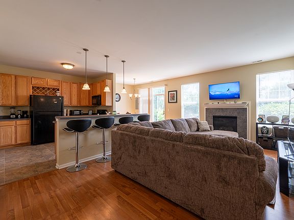 2nd image of 6762 Slate Dr