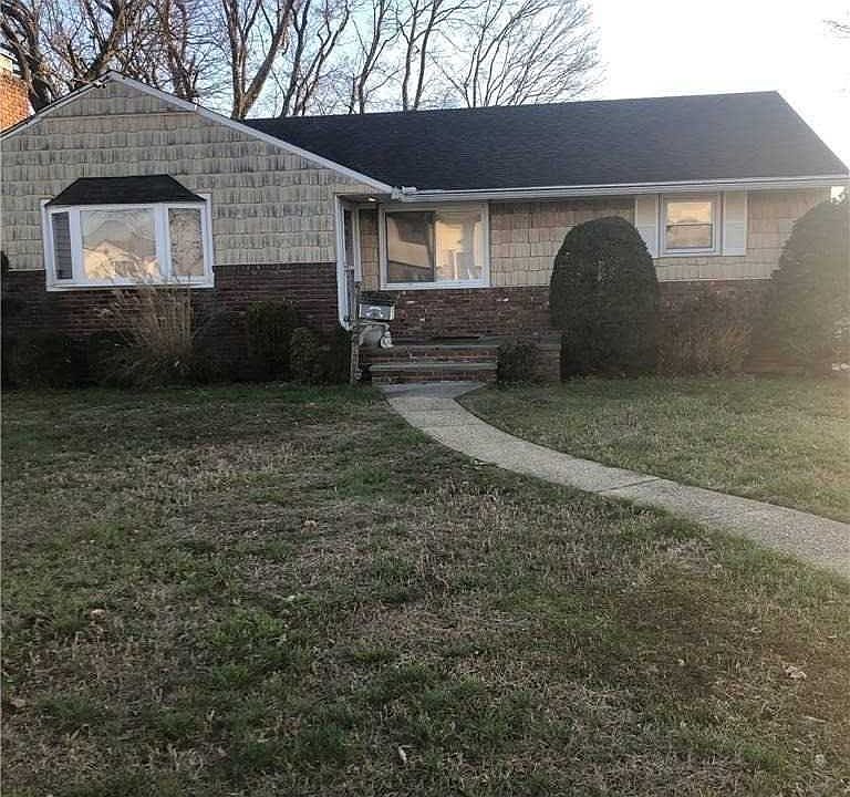 1st image of 2496 Falcon St